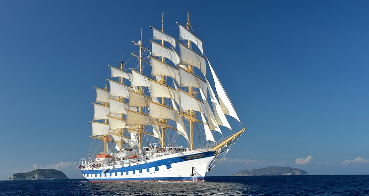 Die Royal Clipper auf offener See