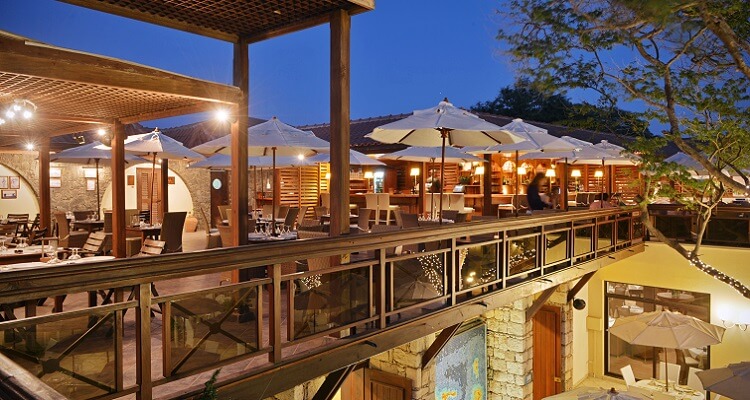 Wunderschönes Ambiente und romantische Stimmung beim Abendessen in Ihrem Hotel auf den Kapverde Inseln