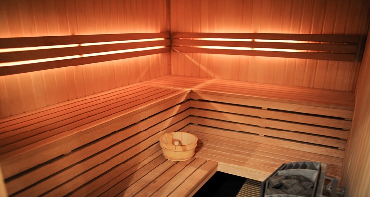 In der Sauna des Radisson Elizabete können Sie mit den anderen Singles entspannen