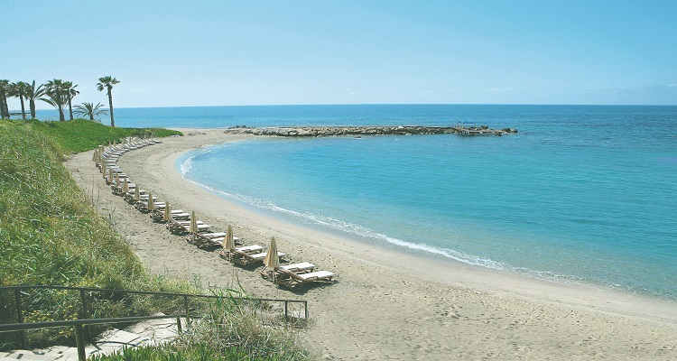 Der Strand des Alexander Hotels auf Zypern