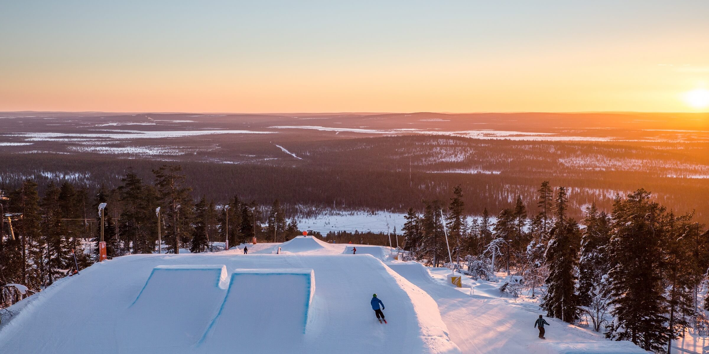 In Lappland gibt es viele Skischanzen bei denen Sie sich ausprobieren können