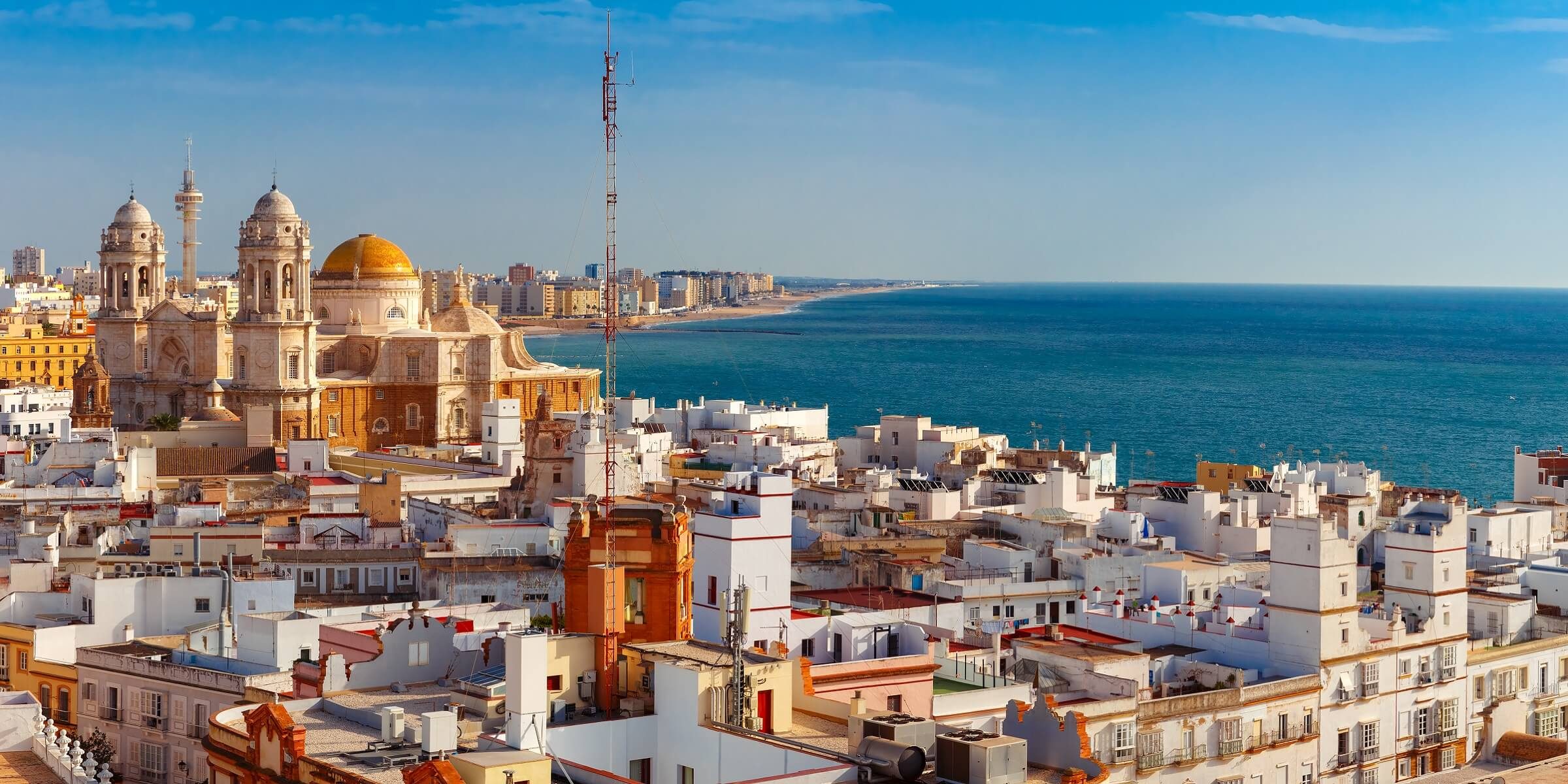 Cadiz die älteste Stadt Europas, deren Altstadt von drei Seiten vom Meer umschlossen ist.