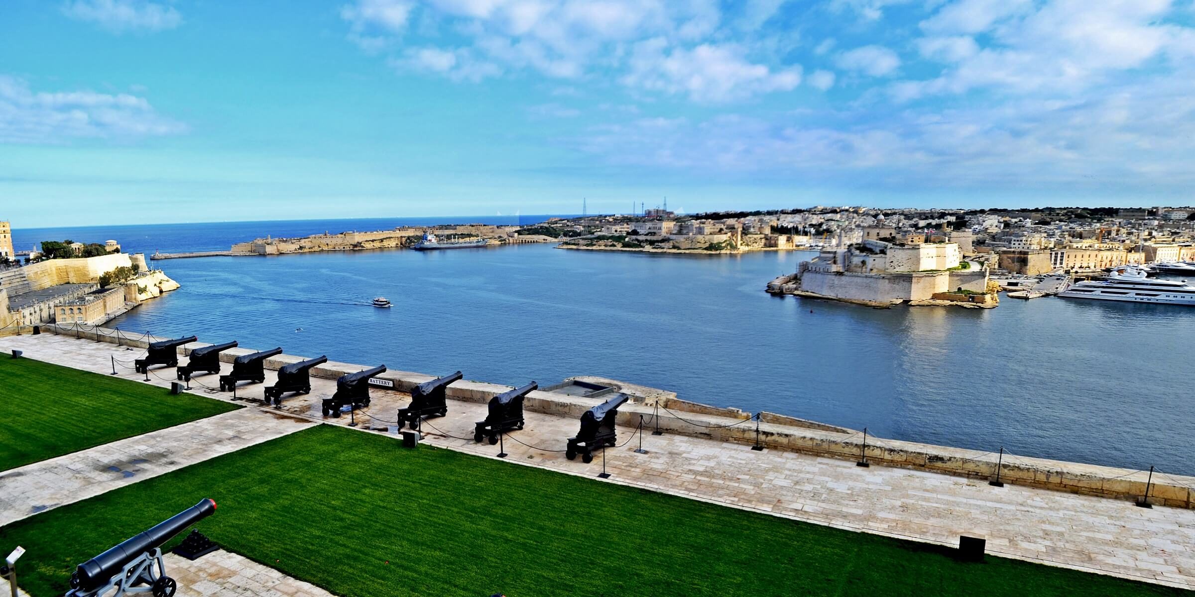 Der Grand Harbour ist eine verzweigte Bucht die bis bis zu 3 km ins Inselinnern reicht