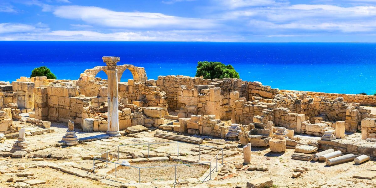 In Paphos auf Zypern kann beeindruckend alte Architektur begutachtet werden