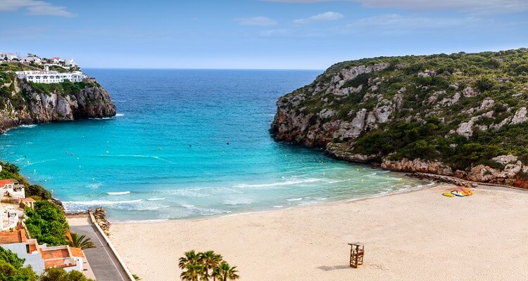 Auf Menorca gibt es unzählige kleine Badebuchten