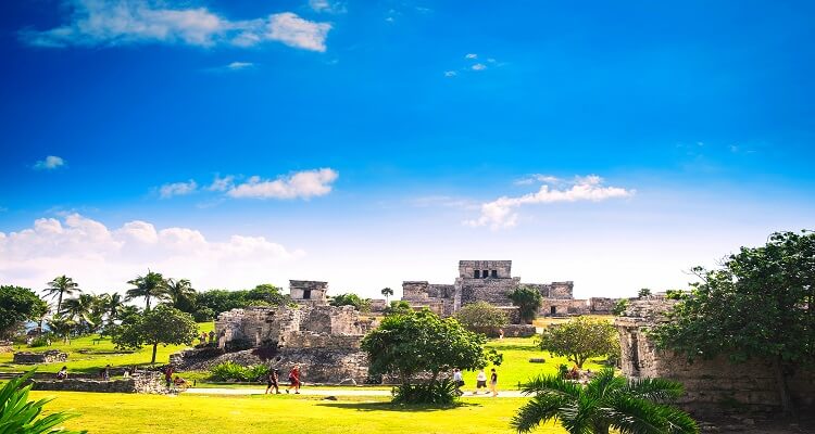 Die Ruinenstätte Uxmal