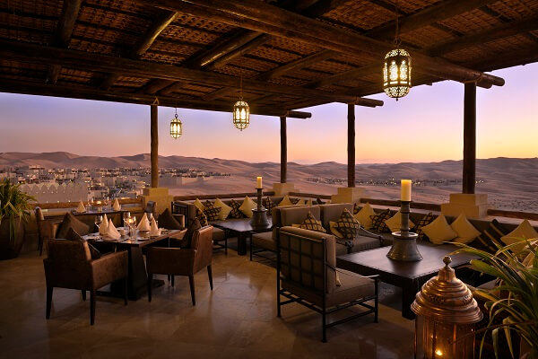 Suhail Restaurant im Qasr al Sarab Desert Hotel in den Vereinigten Arabischen Emiraten