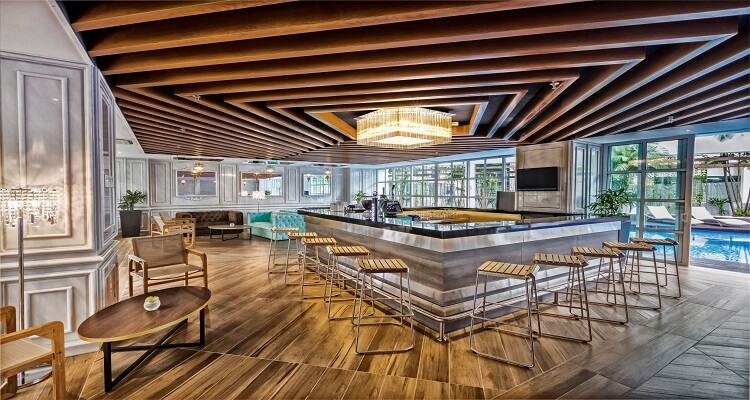 Die Bar des Hotel Melia
