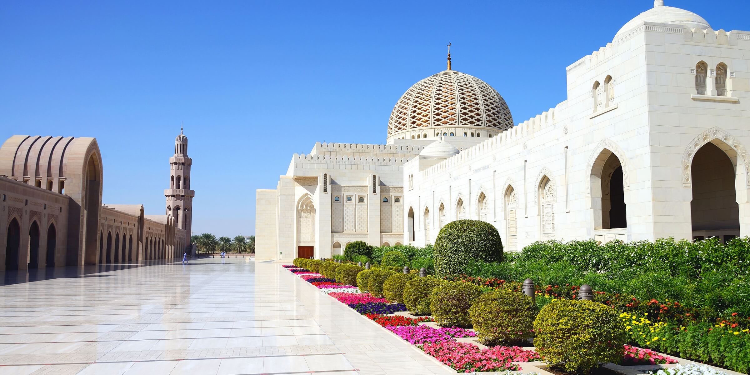 singlereisen-oman-muscat-große-moschee-außen-f