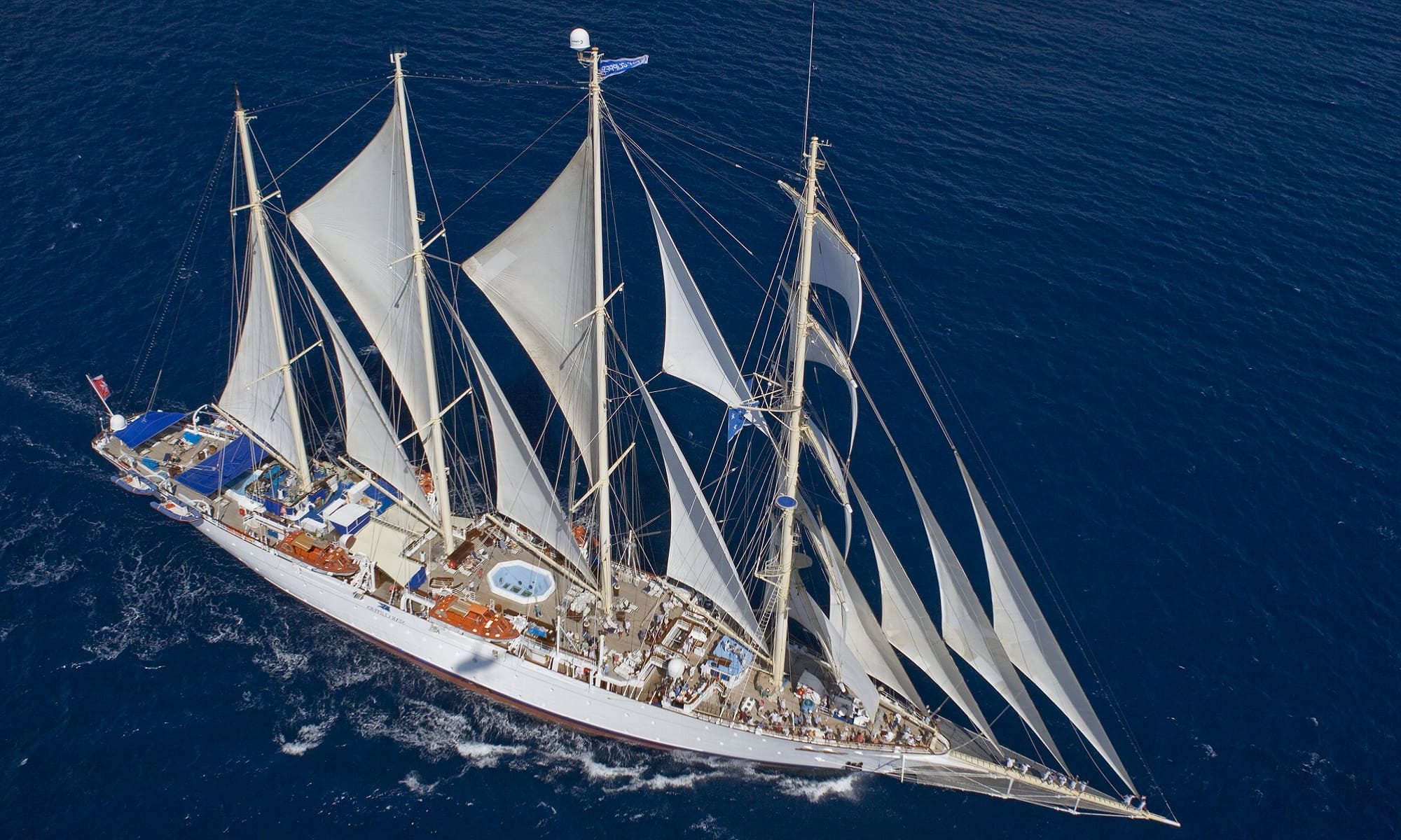 Singlereise nach Asien - Star Clipper von oben