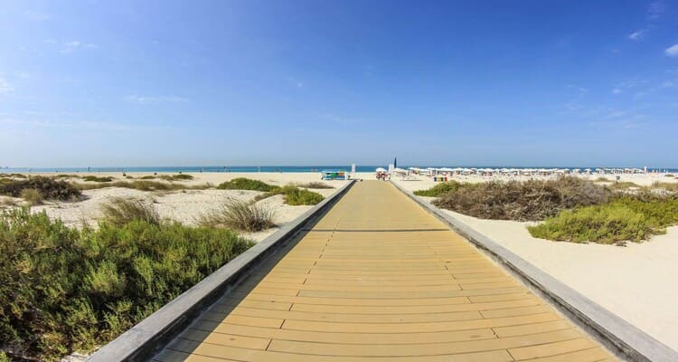 Singlereise nach Abu Dhabi - Saadiyat Island Beach