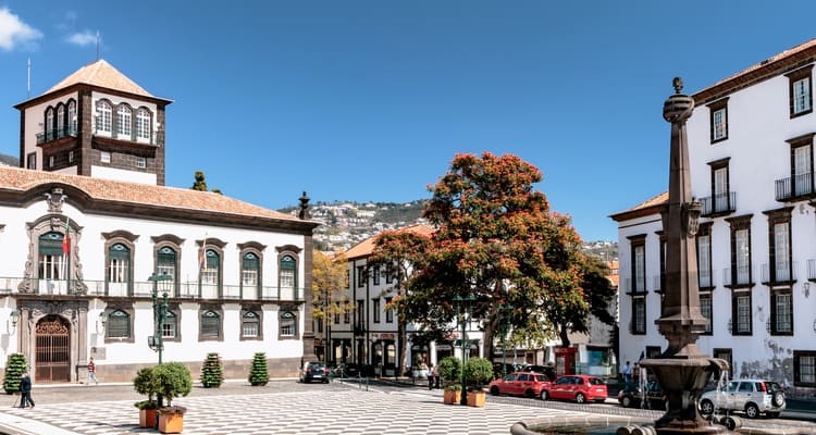 Singlereise nach Madeira - Rathaus Funchal