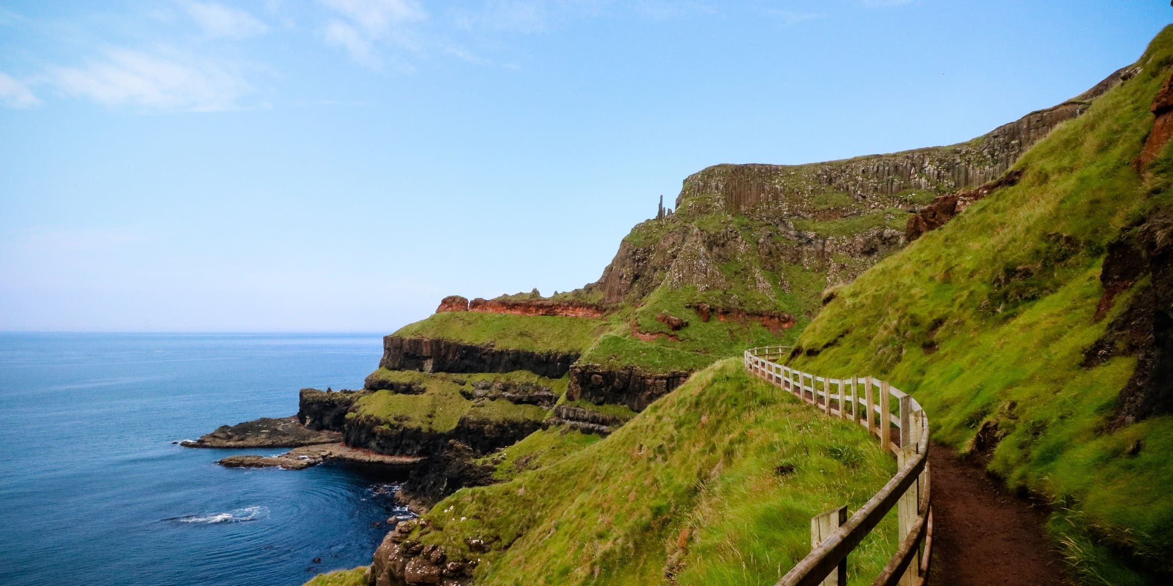 Singlereise nach Nordirland - Wanderweg am Giants Causeway