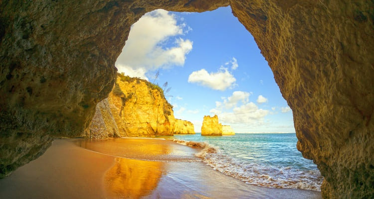 Singlereise nach Portugal - Strandhöhle bei Lagos