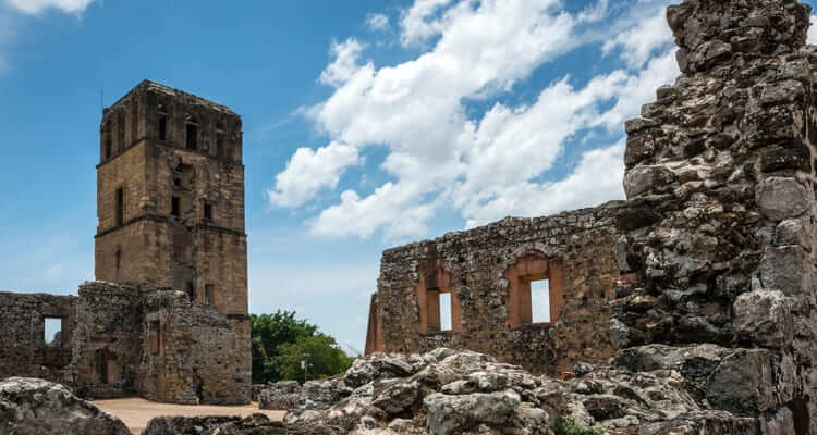 SInglereise nach Panama - Ruinen von Viejo