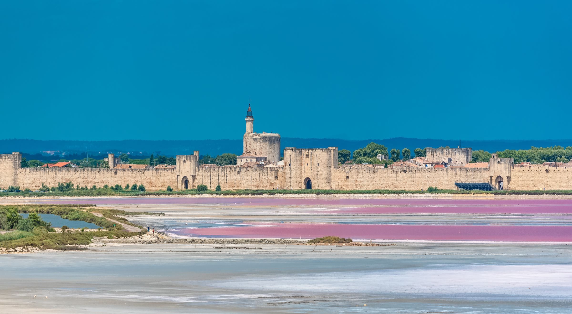 Ausflugshöglichkeit nach Aigues Mortes in der Camargue auf der adamare Singlereise Languedoc
