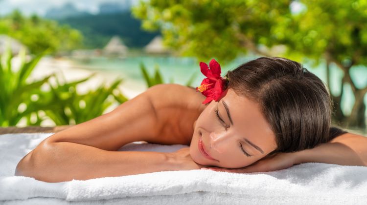 Genießen Sie eine wohltuende Massage am Strand